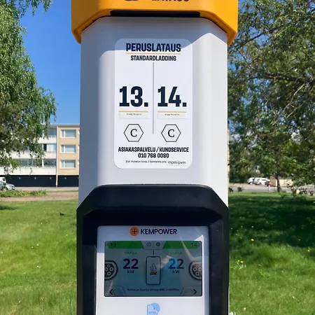 Hangon Asema 15 - Kaunis Yksioe Kaupunkinaekymin Apartman Hanko